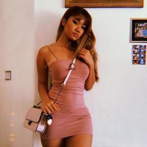 Meet your Posher, Rainelle antonette